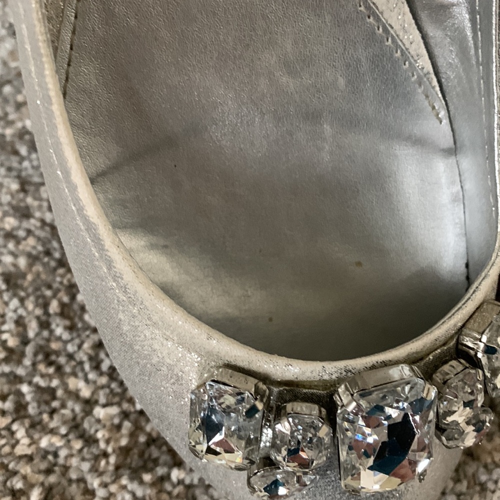 “Golden Girl” Jeweled Silver Ballet Flats - Picture 2 of 10